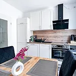 Nahe Rathaus&dom - 1,5-, 2- Oder 3 Zkb-apartments Im Zentrum